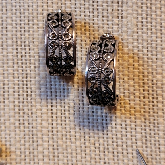 Vintage Art Deco Style Pierced Earrings - Picture 4 of 10